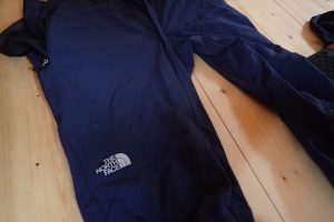 【登山パンツはこれ】ノースフェイスのアルパインライトパンツがストレッチ性抜群!