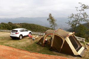ほったらかし温泉から徒歩3分?2016年6月にオープンした「ほったらかしキャンプ場」は夜景の綺麗なキャンプ場