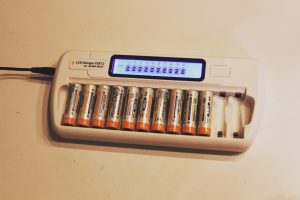 LEDランタンを使うなら電池の種類を揃えて充電式を使うといいですよ!