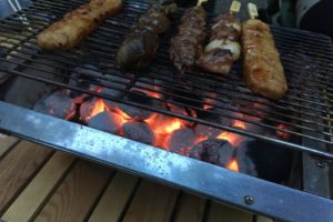 【BBQレビュー】チャコールブリケットは高いけど、爆ぜない・着火しやすい・安定するで超オススメ