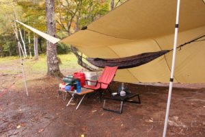 【ソロキャンパー向け】雨天時のソロキャンプは大型タープにハンモック泊が快適なんじゃないか説