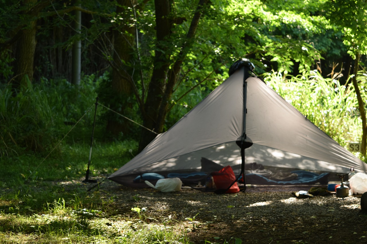 【ULキャンプギアレビュー】SOLのエスケープヴィヴィを寝袋として夏を過ごす。 | キャンプ初心者向け総合情報ブログ Hyper Camp